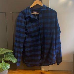 NWOT blue and black check Patagonia button up